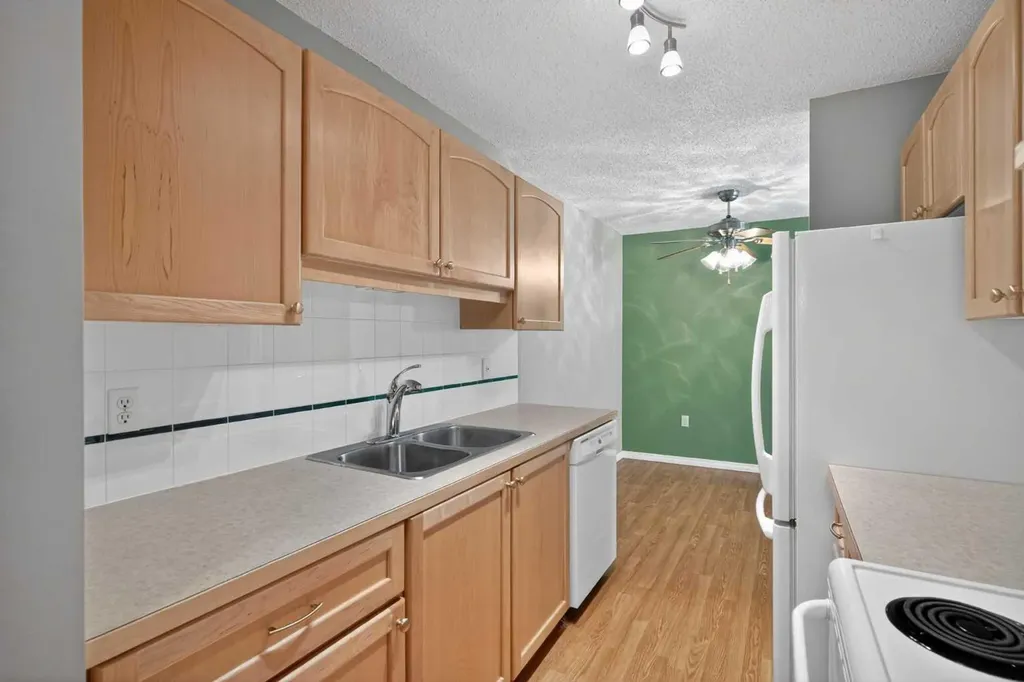 820 89 Avenue SW Calgary AB T2V 4N9