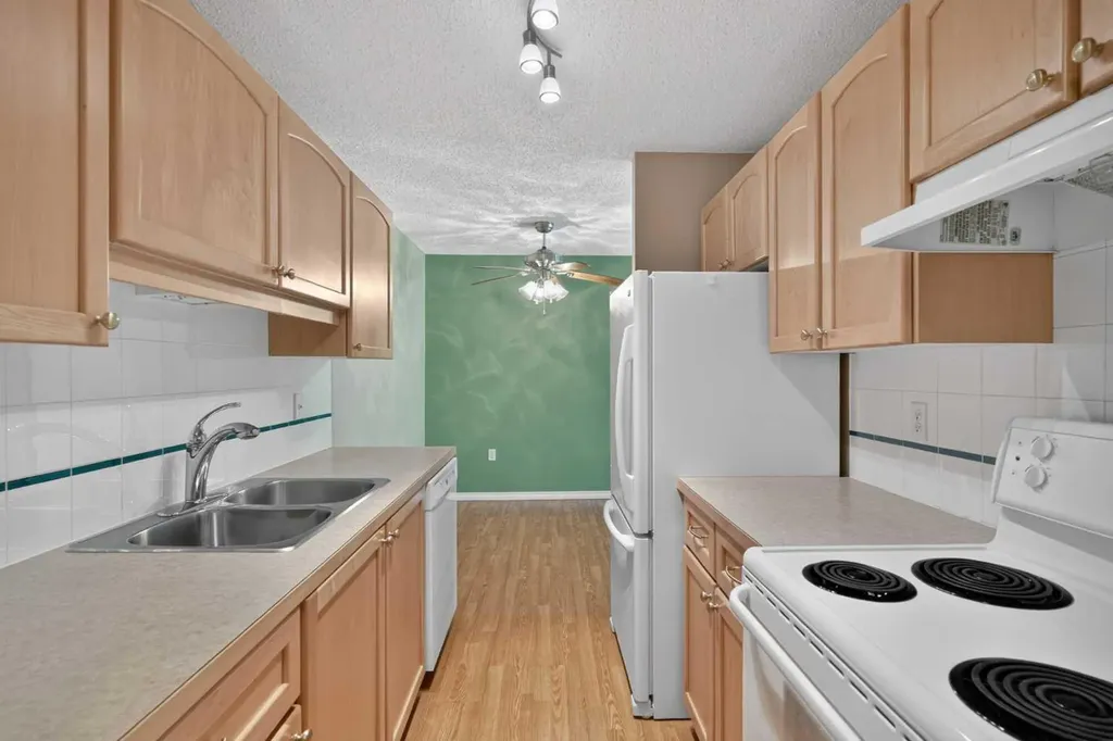 820 89 Avenue SW Calgary AB T2V 4N9
