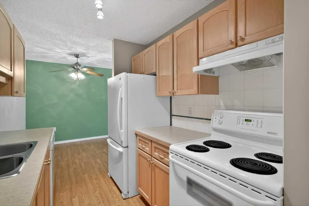 820 89 Avenue SW Calgary AB T2V 4N9