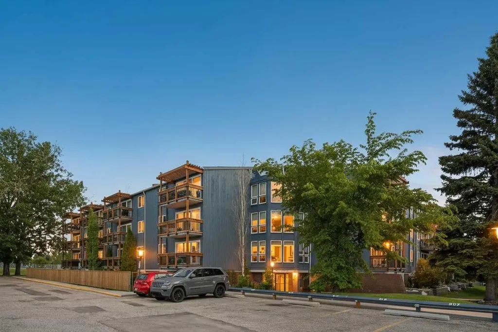 820 89 Avenue SW Calgary AB T2V 4N9