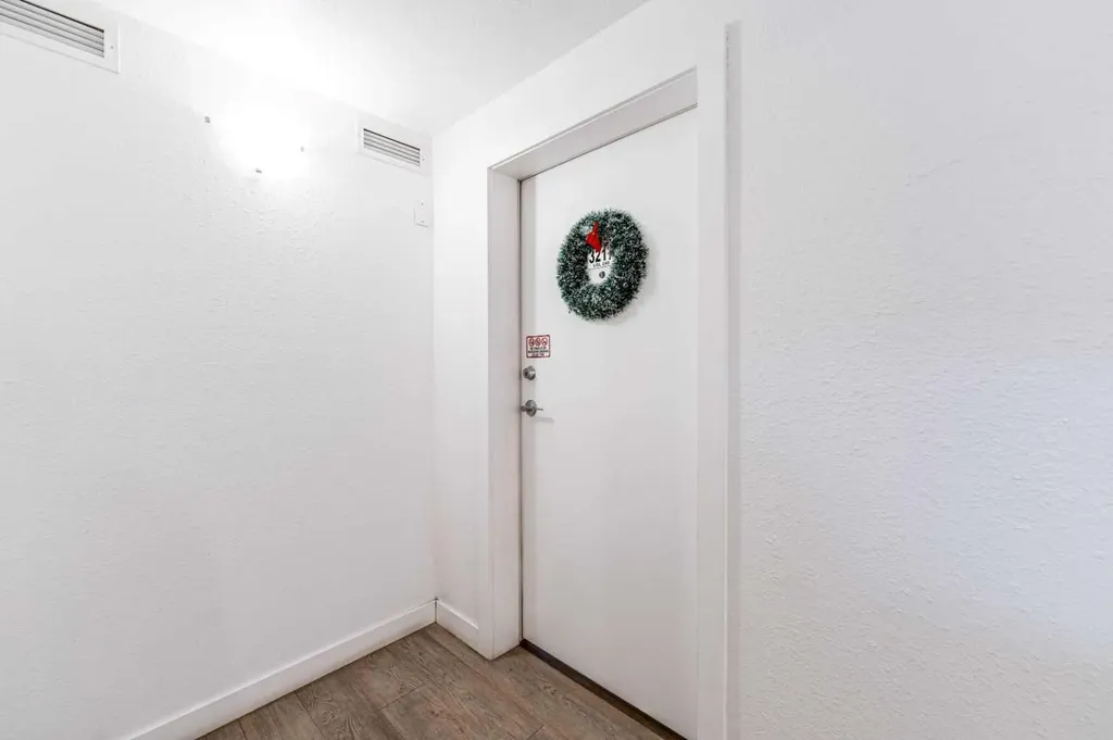 6118 80 Avenue NE Calgary AB T3J 0S6