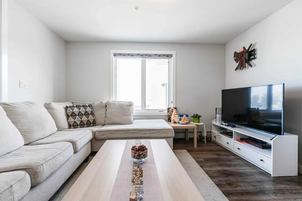 6118 80 Avenue NE Calgary AB T3J 0S6