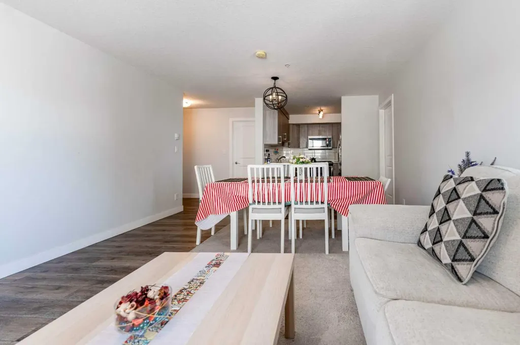 6118 80 Avenue NE Calgary AB T3J 0S6