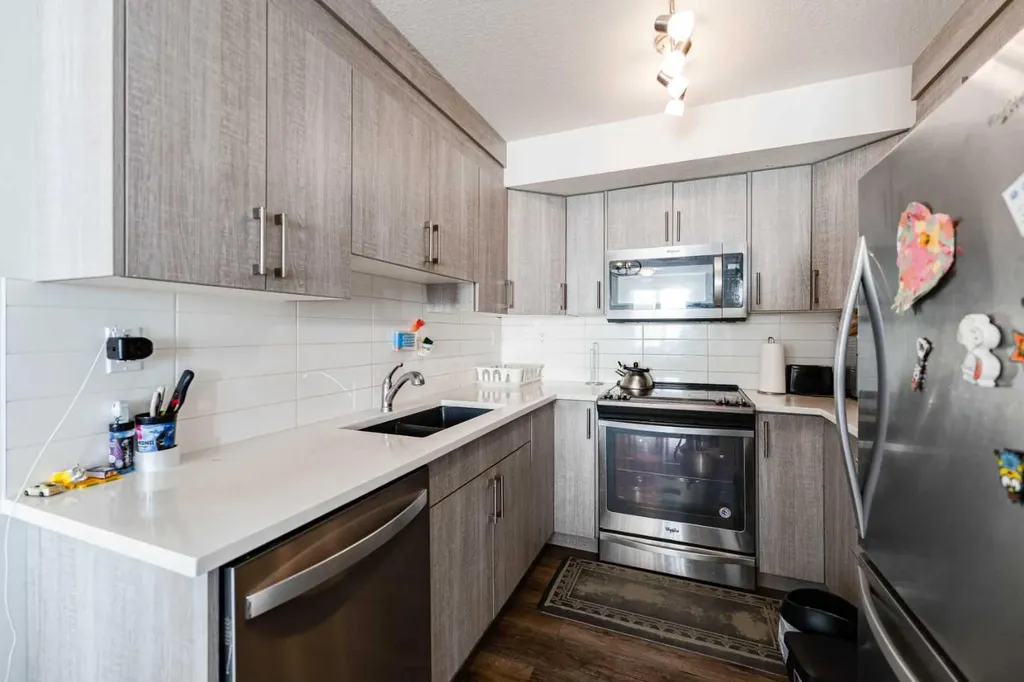 6118 80 Avenue NE Calgary AB T3J 0S6