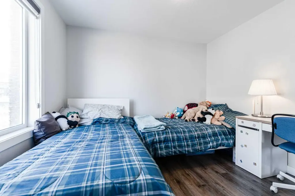 6118 80 Avenue NE Calgary AB T3J 0S6