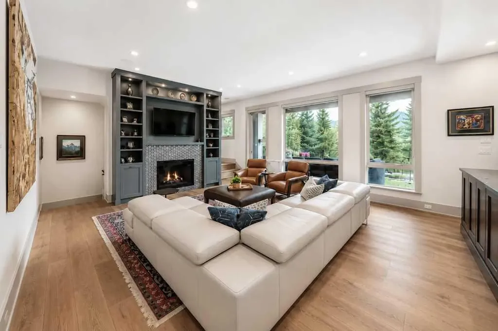 134 Aspen Ridge Place SW Calgary AB T3H 0J6