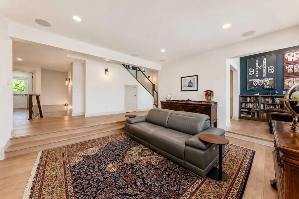 134 Aspen Ridge Place SW Calgary AB T3H 0J6