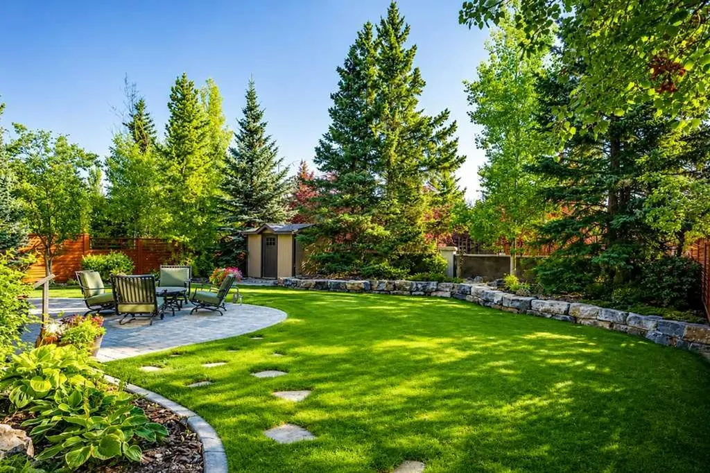 134 Aspen Ridge Place SW Calgary AB T3H 0J6