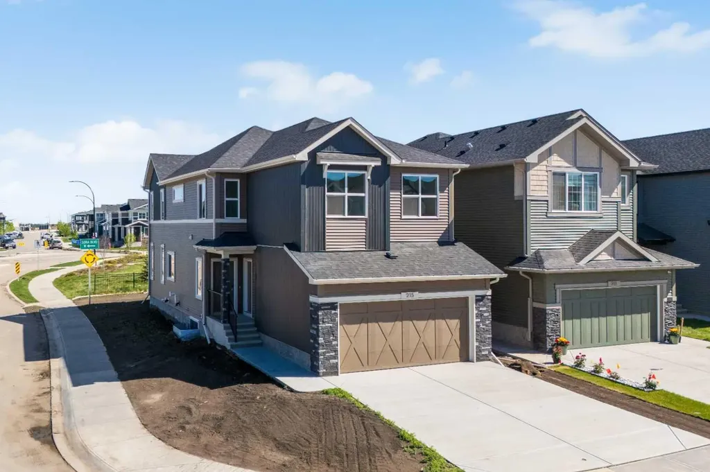 215 Sora Terrace SE Calgary AB t3s0l9