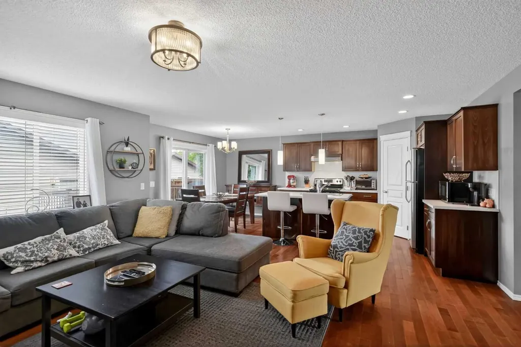 101 Elgin Meadows Manor SE Calgary AB T2Z 0M5