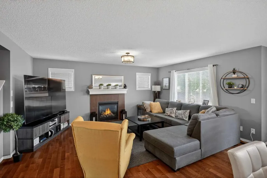 101 Elgin Meadows Manor SE Calgary AB T2Z 0M5