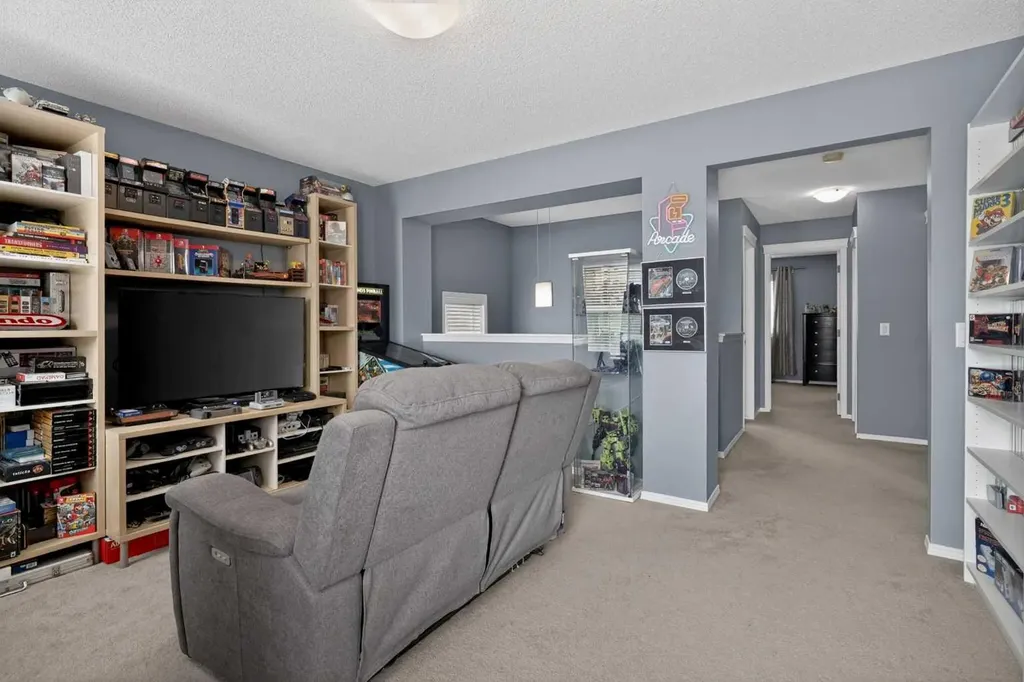 101 Elgin Meadows Manor SE Calgary AB T2Z 0M5