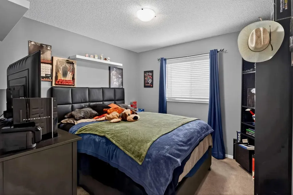 101 Elgin Meadows Manor SE Calgary AB T2Z 0M5