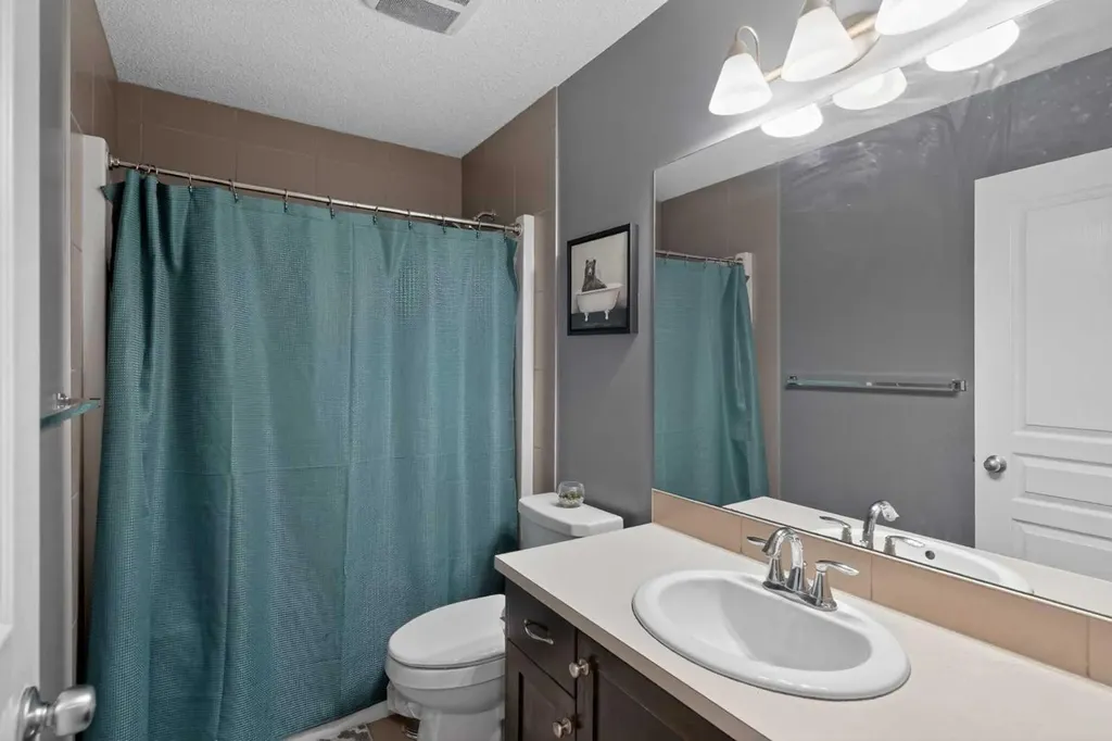 101 Elgin Meadows Manor SE Calgary AB T2Z 0M5