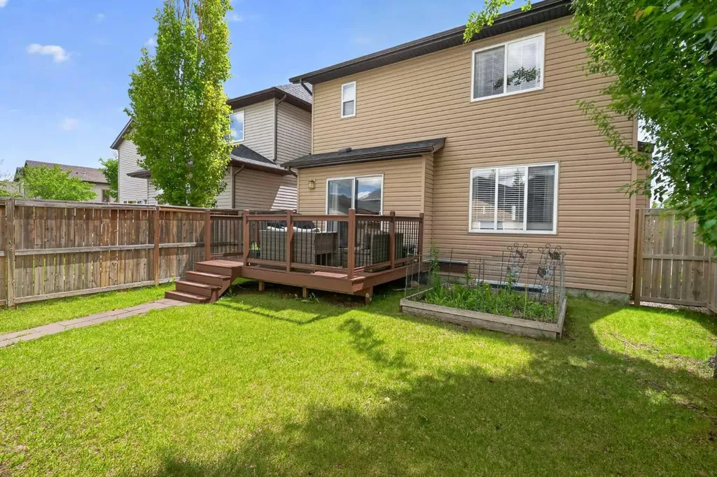 101 Elgin Meadows Manor SE Calgary AB T2Z 0M5