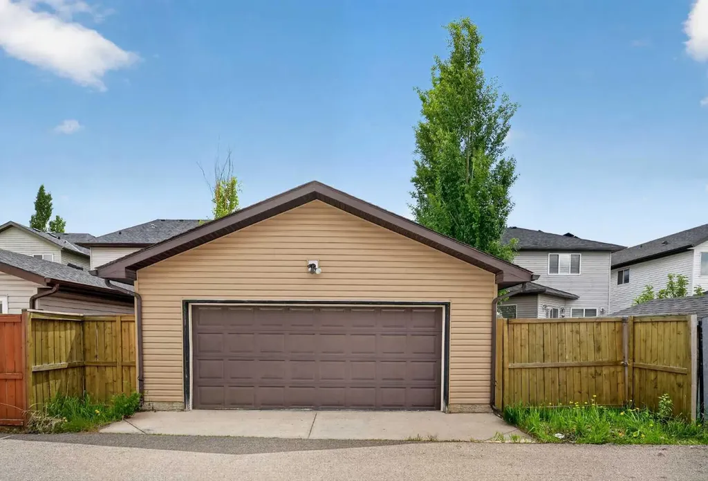 101 Elgin Meadows Manor SE Calgary AB T2Z 0M5
