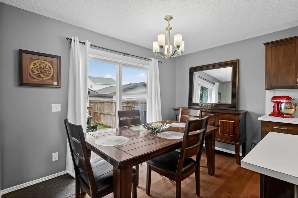 101 Elgin Meadows Manor SE Calgary AB T2Z 0M5