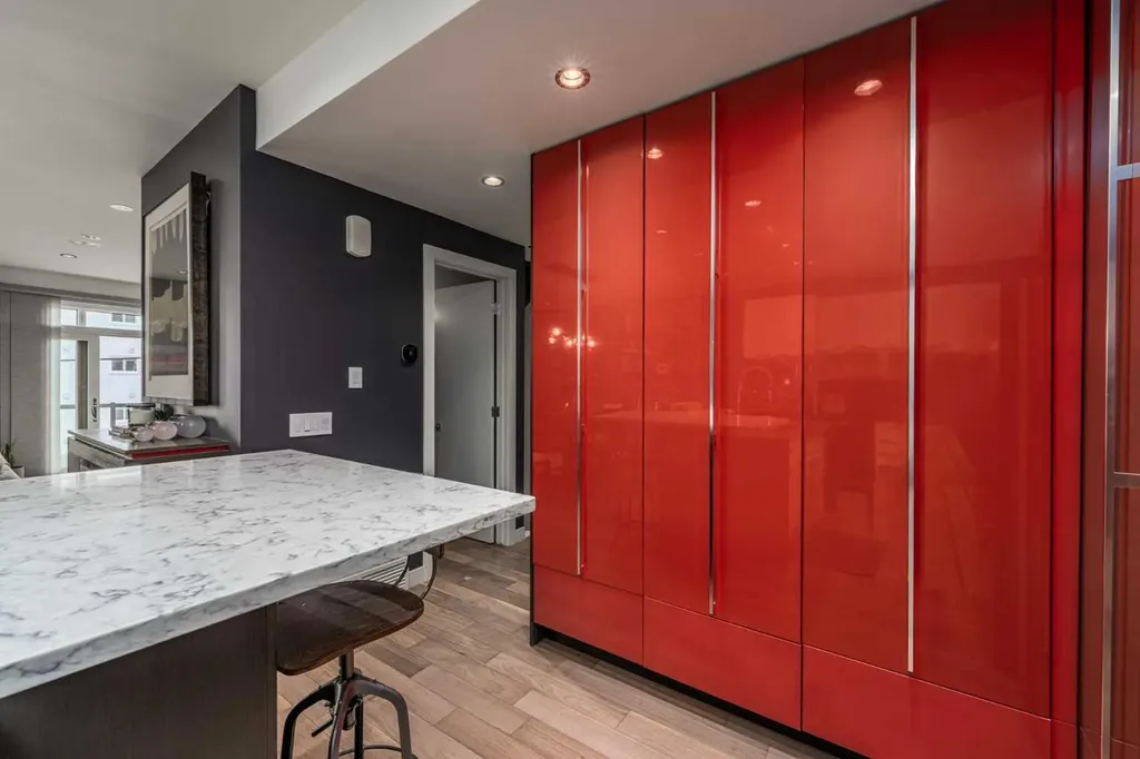 2929 17 Street SW Calgary AB T2T 4N6