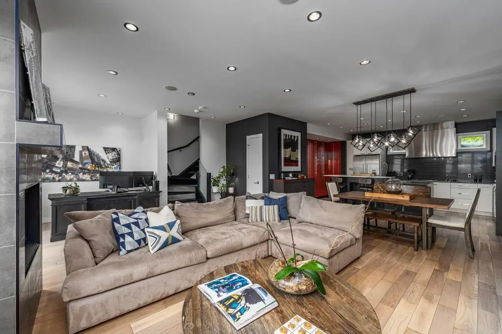 2929 17 Street SW Calgary AB T2T 4N6