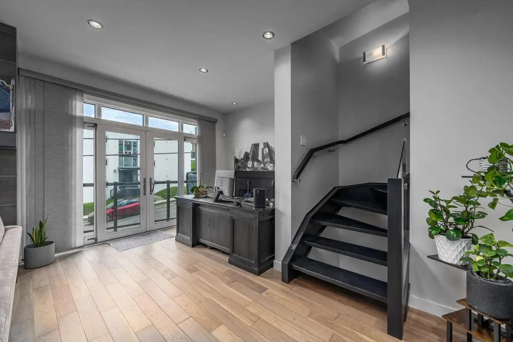 2929 17 Street SW Calgary AB T2T 4N6