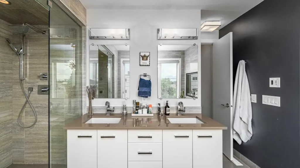 2929 17 Street SW Calgary AB T2T 4N6