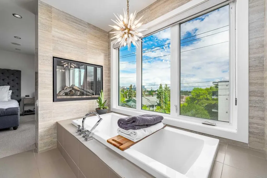 2929 17 Street SW Calgary AB T2T 4N6