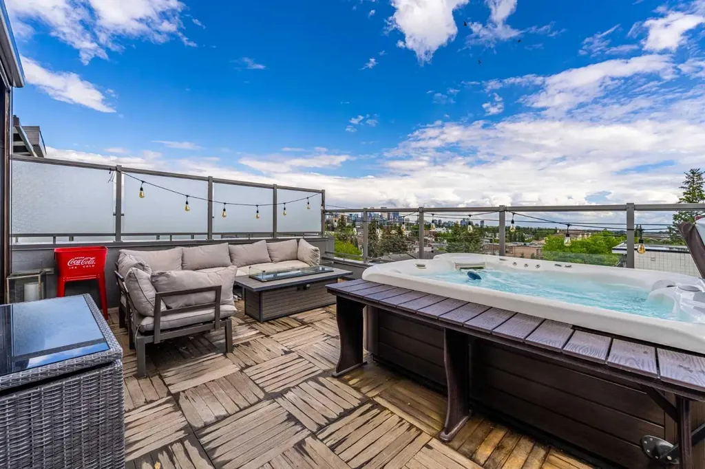 2929 17 Street SW Calgary AB T2T 4N6