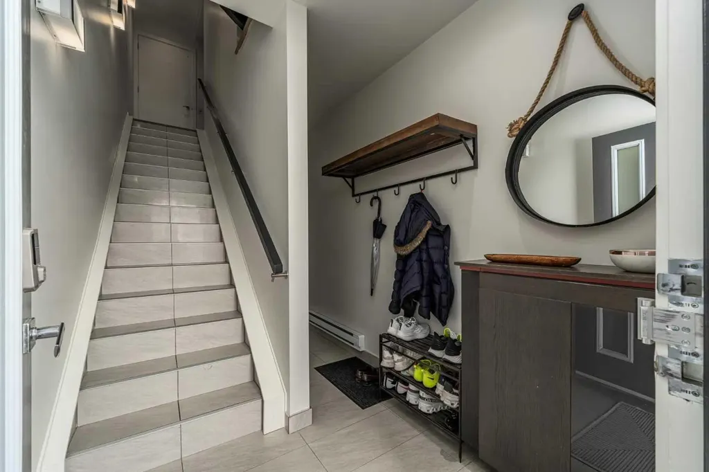 2929 17 Street SW Calgary AB T2T 4N6
