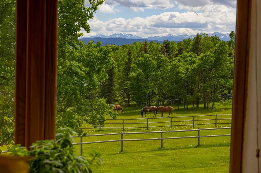 290108 Parkins Road W Rural Foothills County AB T0L 1K0