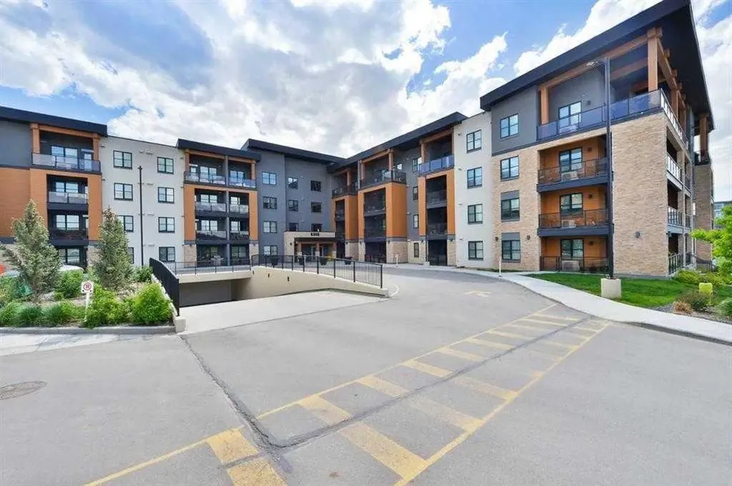 8355 19 Avenue SW Calgary AB T3H 6G3
