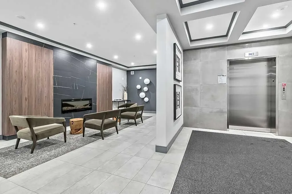 8355 19 Avenue SW Calgary AB T3H 6G3