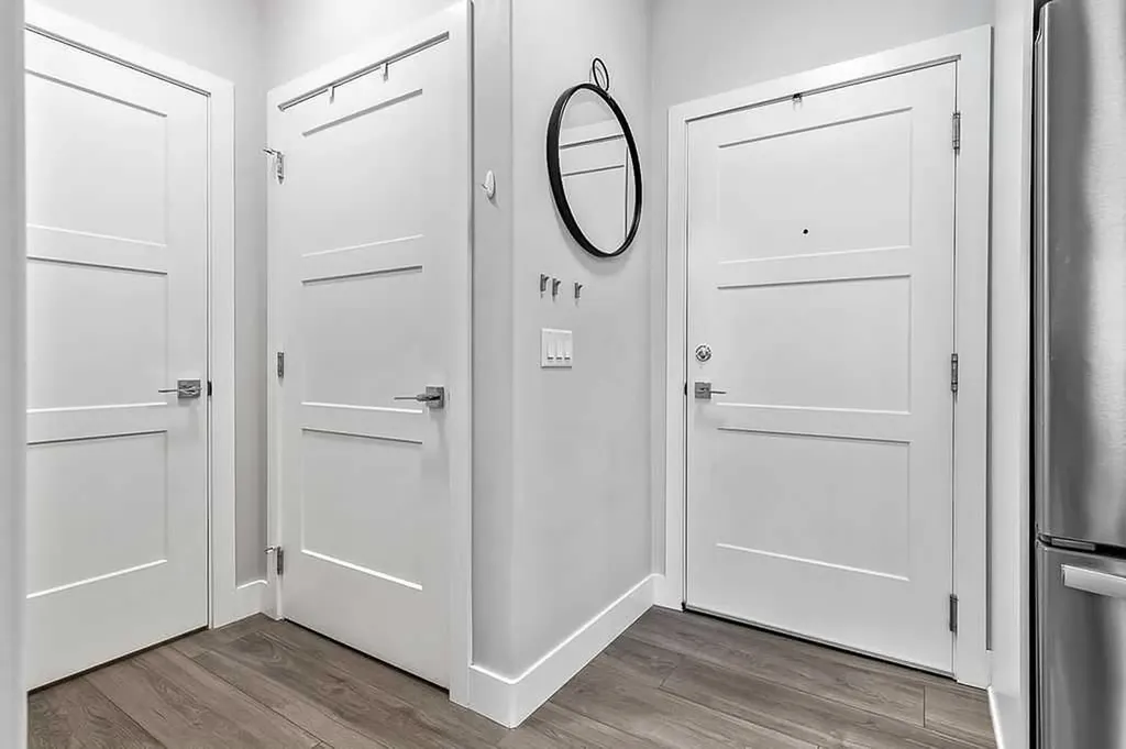 8355 19 Avenue SW Calgary AB T3H 6G3