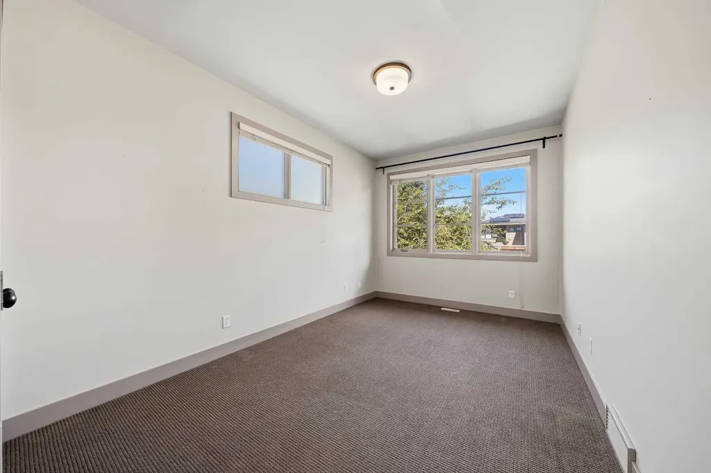 2013 1 Avenue NW Calgary AB T2N 0B4
