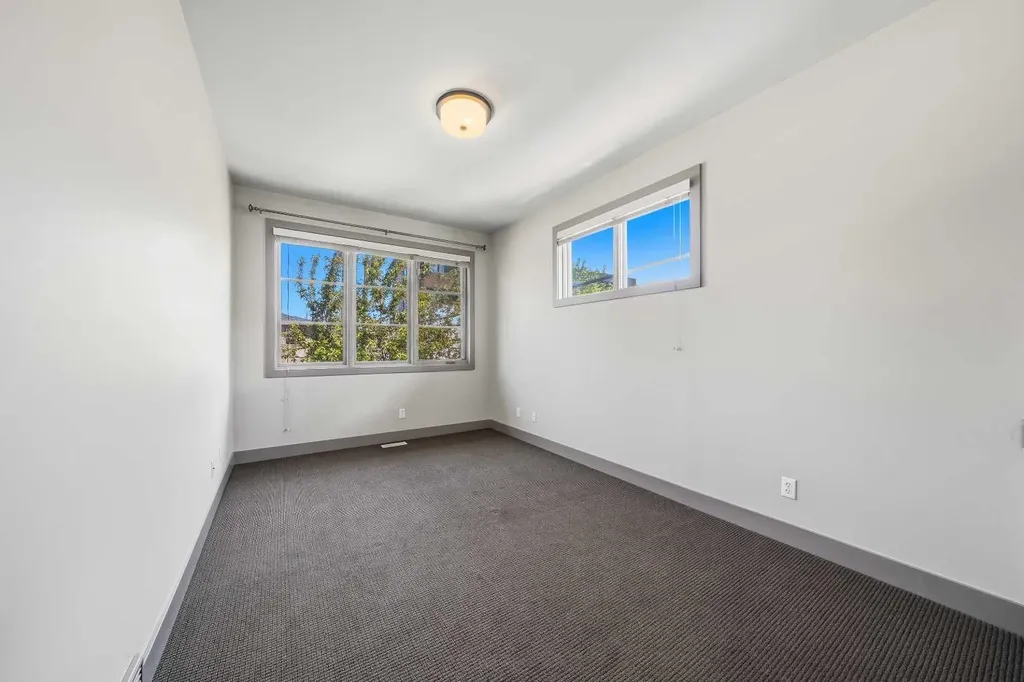 2013 1 Avenue NW Calgary AB T2N 0B4