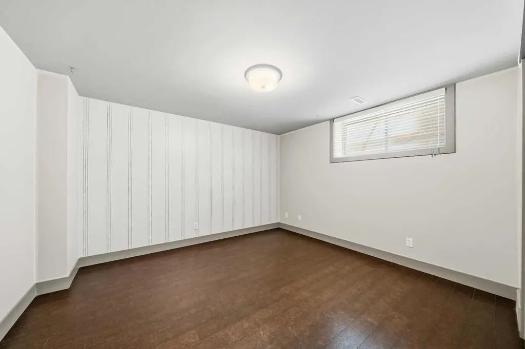2013 1 Avenue NW Calgary AB T2N 0B4