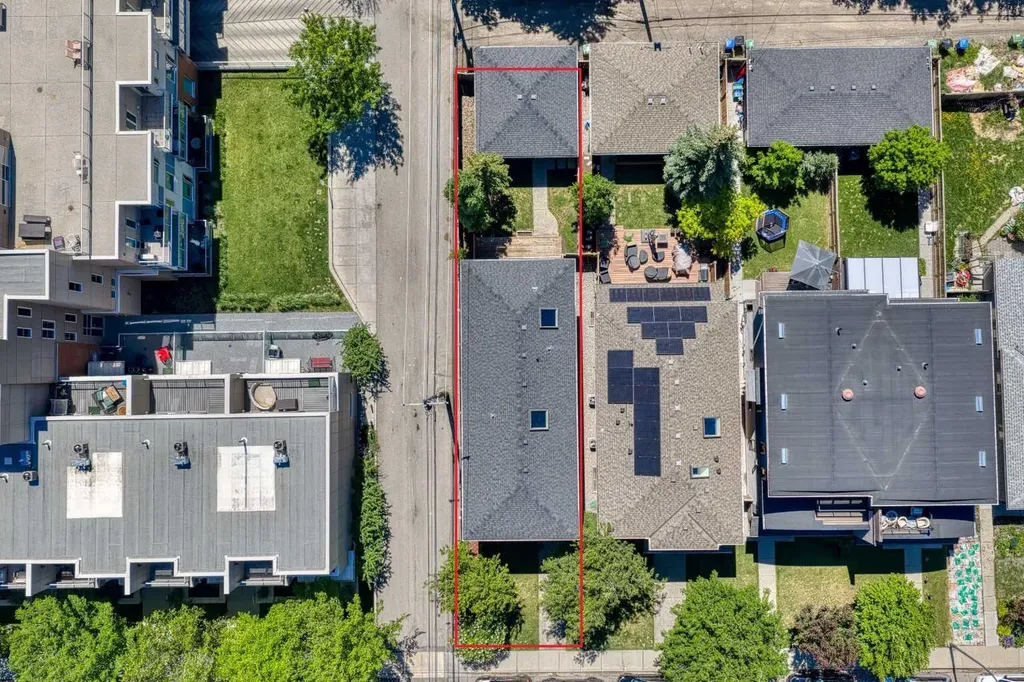 2013 1 Avenue NW Calgary AB T2N 0B4