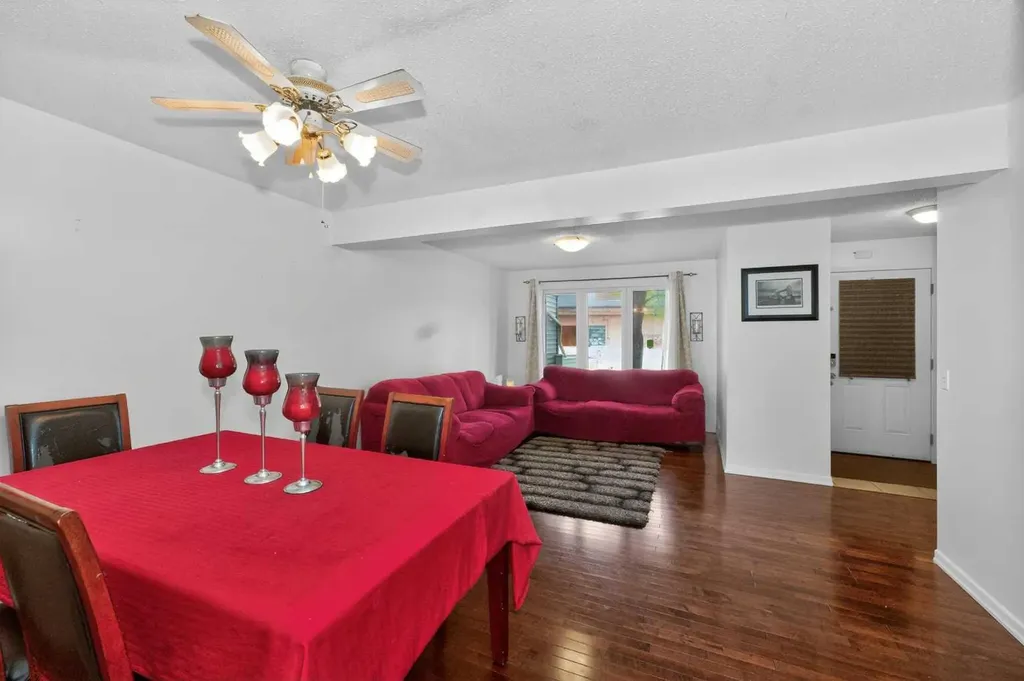 10 Falconer Terrace NE Calgary AB T3J 1W4