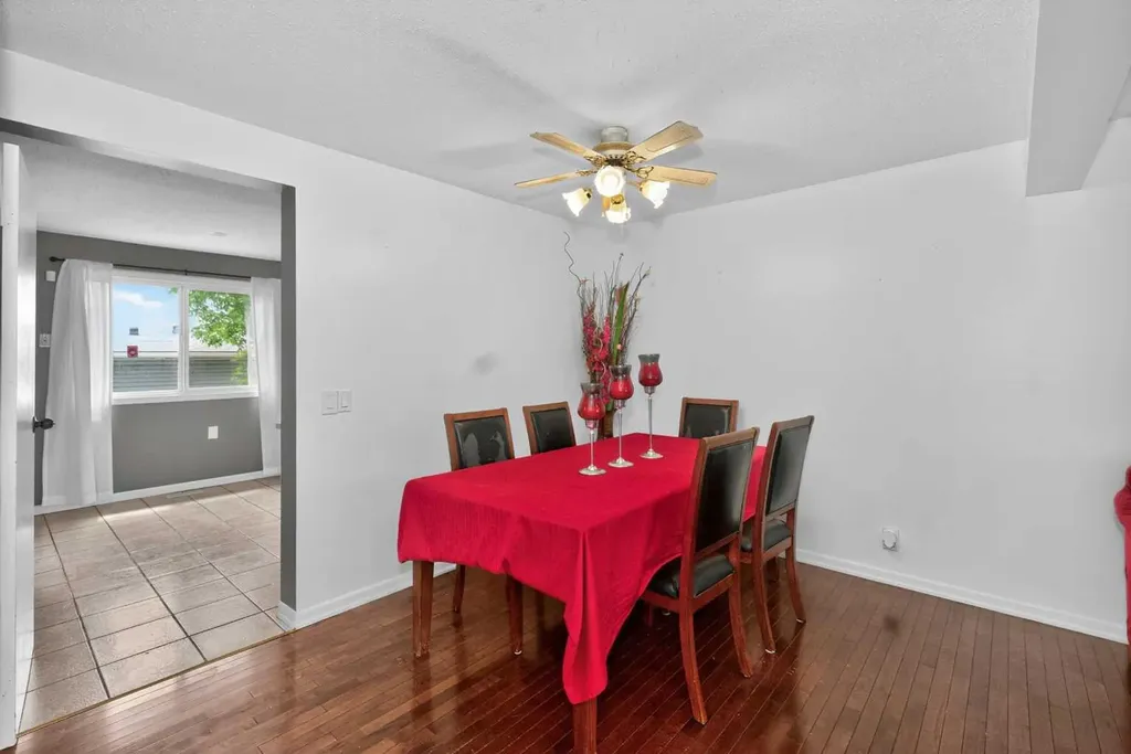 10 Falconer Terrace NE Calgary AB T3J 1W4