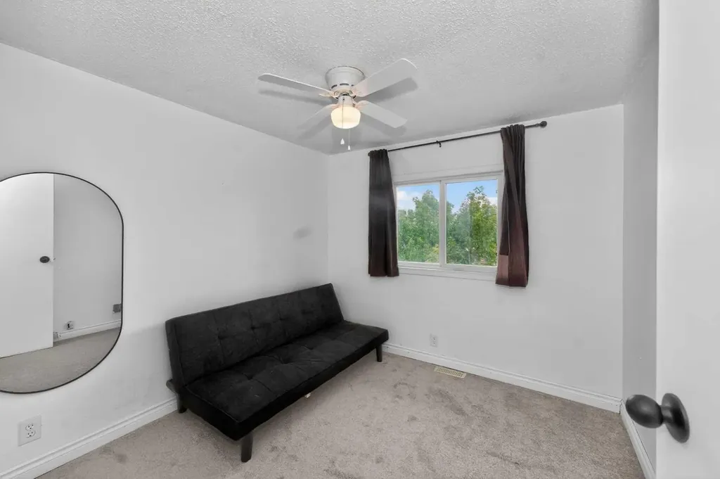 10 Falconer Terrace NE Calgary AB T3J 1W4