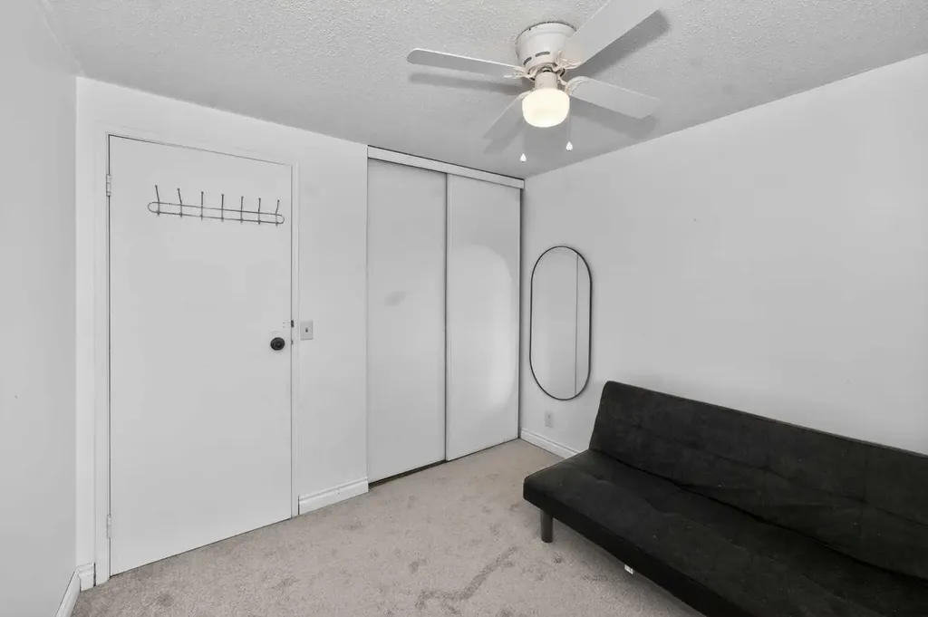 10 Falconer Terrace NE Calgary AB T3J 1W4