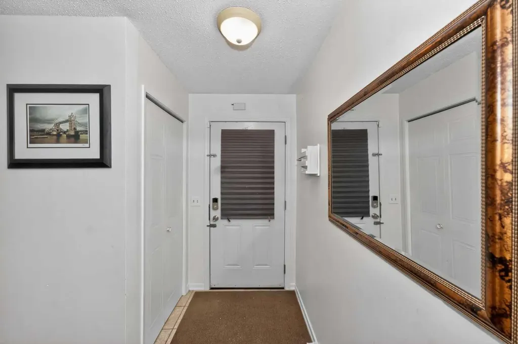 10 Falconer Terrace NE Calgary AB T3J 1W4
