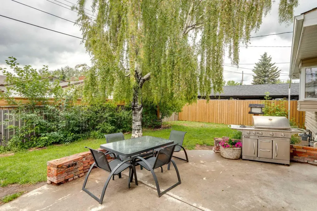 10719 Mapleglen Crescent SE Calgary AB T2J 1X1