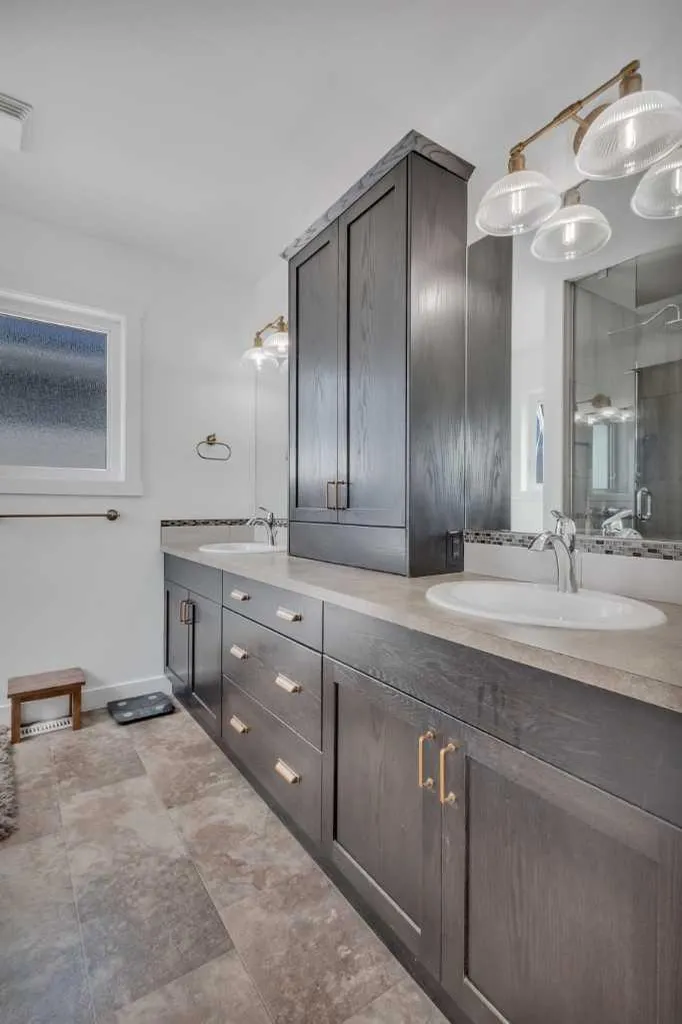 18 Copper Street Blackfalds AB T4M 0A9