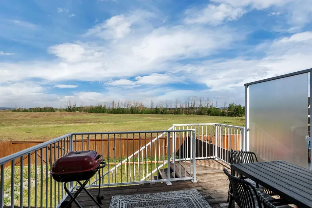 18 Copper Street Blackfalds AB T4M 0A9