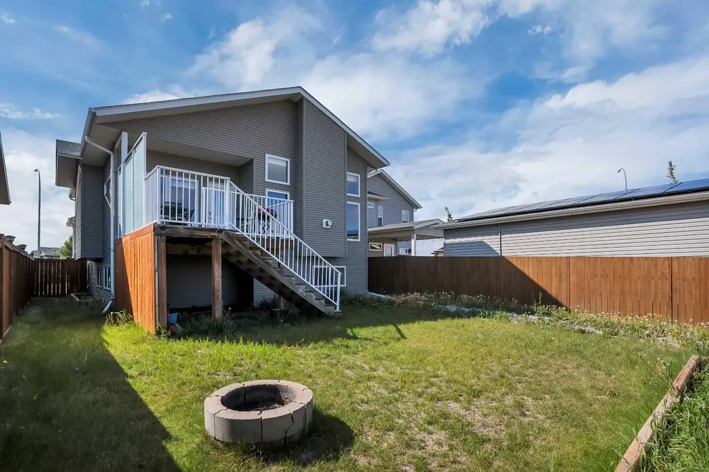 18 Copper Street Blackfalds AB T4M 0A9