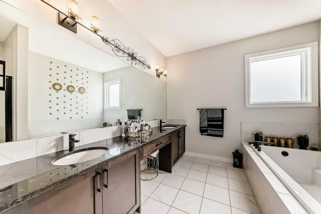 43 Homestead Close NE Calgary AB T3J2H2