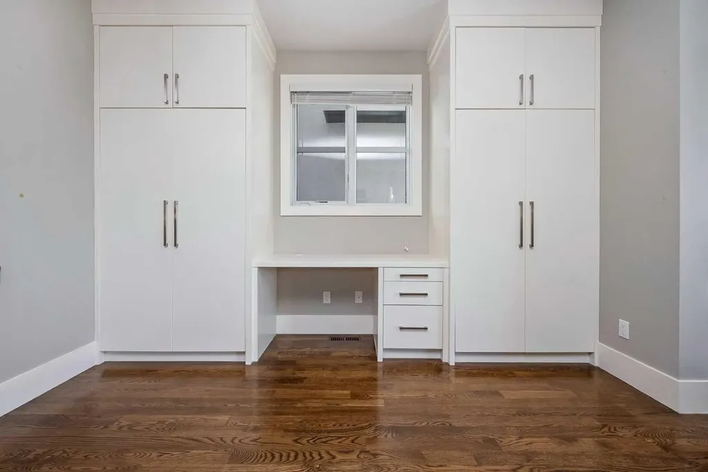 5024 21 Street SW Calgary AB T2T 5B8