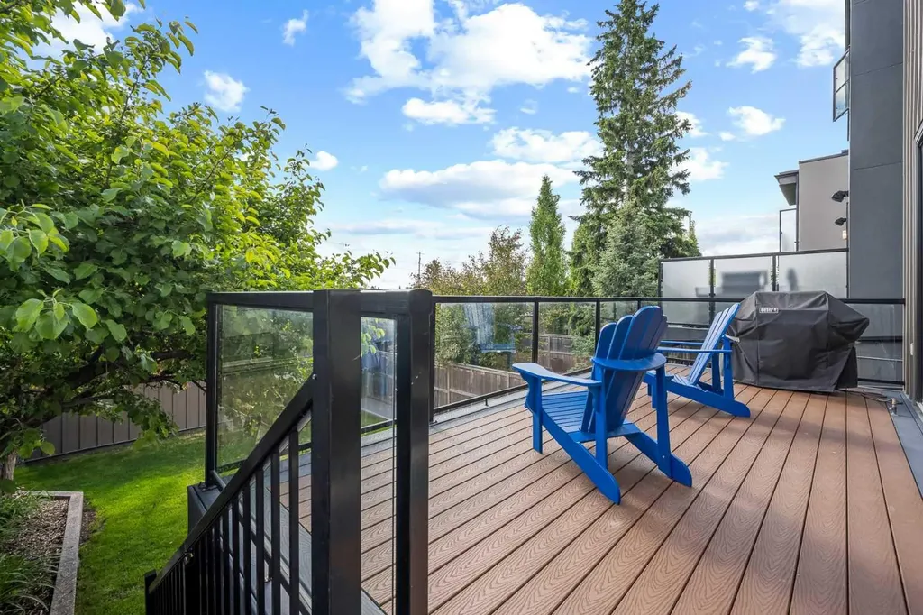 5024 21 Street SW Calgary AB T2T 5B8