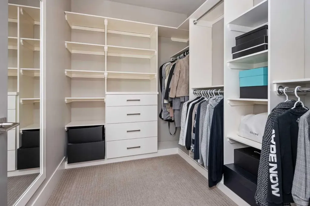 5024 21 Street SW Calgary AB T2T 5B8