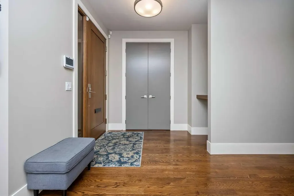 5024 21 Street SW Calgary AB T2T 5B8